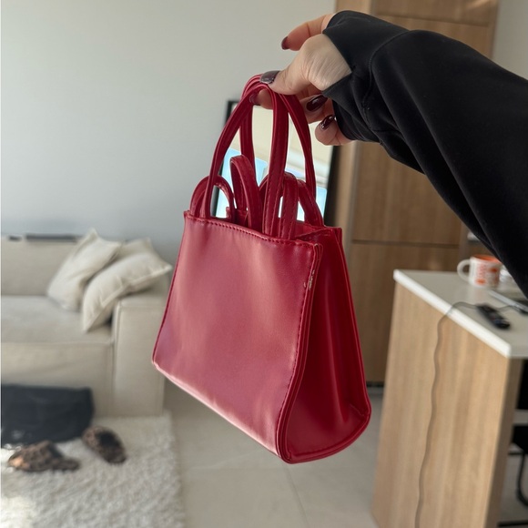 Red mini telfar - Picture 4 of 5